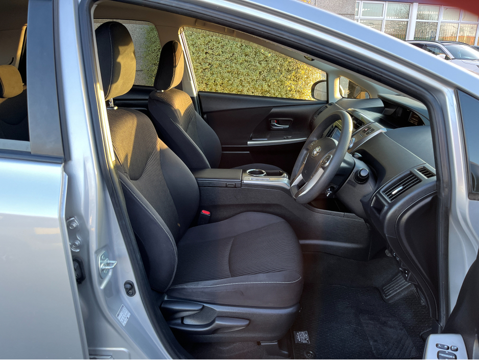 2019 Toyota Prius Alpha 7 SEATER AUTOMATIC HYBRID 1.8 PETROL //LOW MILES//ADAPTIVE CRUISE CONTROL//KEYLESS ENTRY//REVERSE CAMERA// €23,950