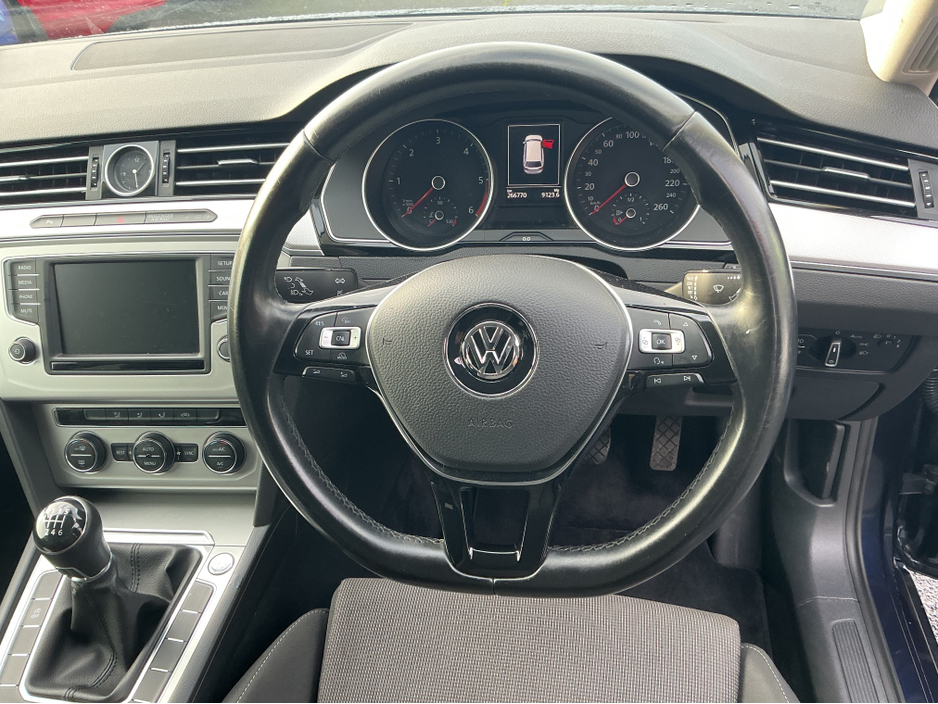 2015 Volkswagen Passat COMFORTLINE 1.6 TDI MANUAL 6SPEED FWD 120HP 5DR €8,995