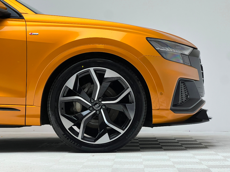 2020 Audi Q8 S LINE 50 TDI 286HP QUATTRO *PAN ROOF* €65,990