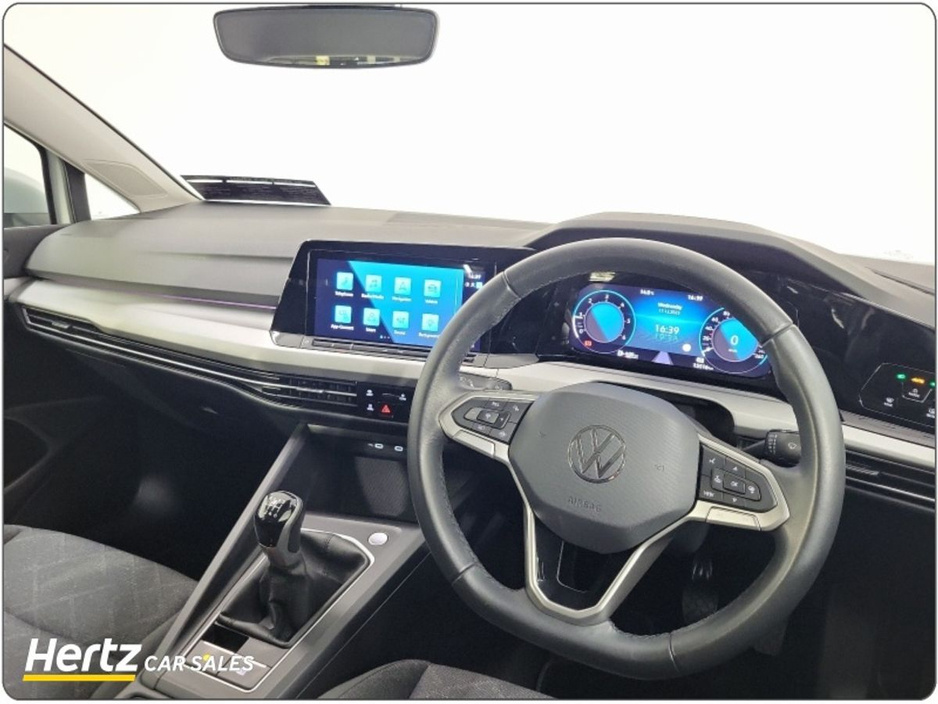 2023 Volkswagen Golf LIFE 2.0 TDI 115HP Diesel Manual €26,995