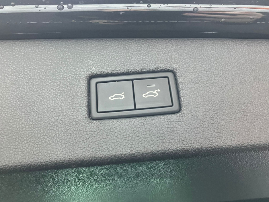 2018 Volkswagen Tiguan €24950! 2018 VW TIGUAN 2.0 TDI AUTOMATIC 4 MOTION HEATED LEATHER SEATS FRONT & REAR - CRUISE CONTROL - CARPLAY/ANDROID AUTO - REVERSE CAMERA - MEMORY SEATS - HEADS UP DISPLAY - €24,950