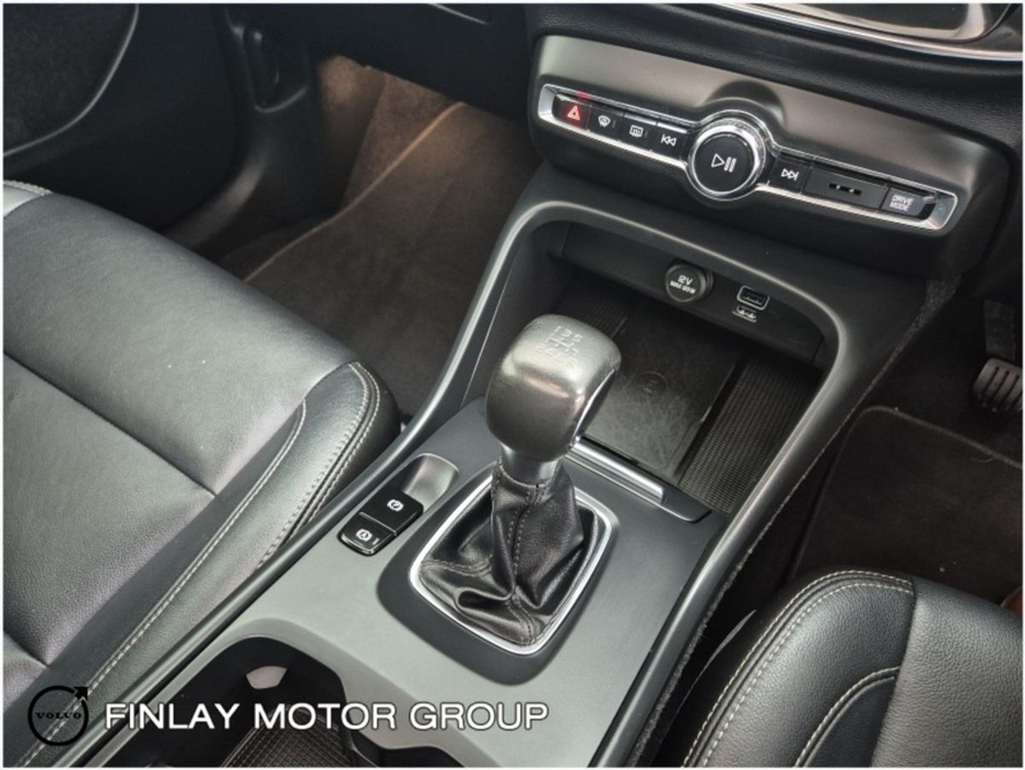 2019 Volvo XC40 T3 (163hp) Momentum 1 year warranty €26,950