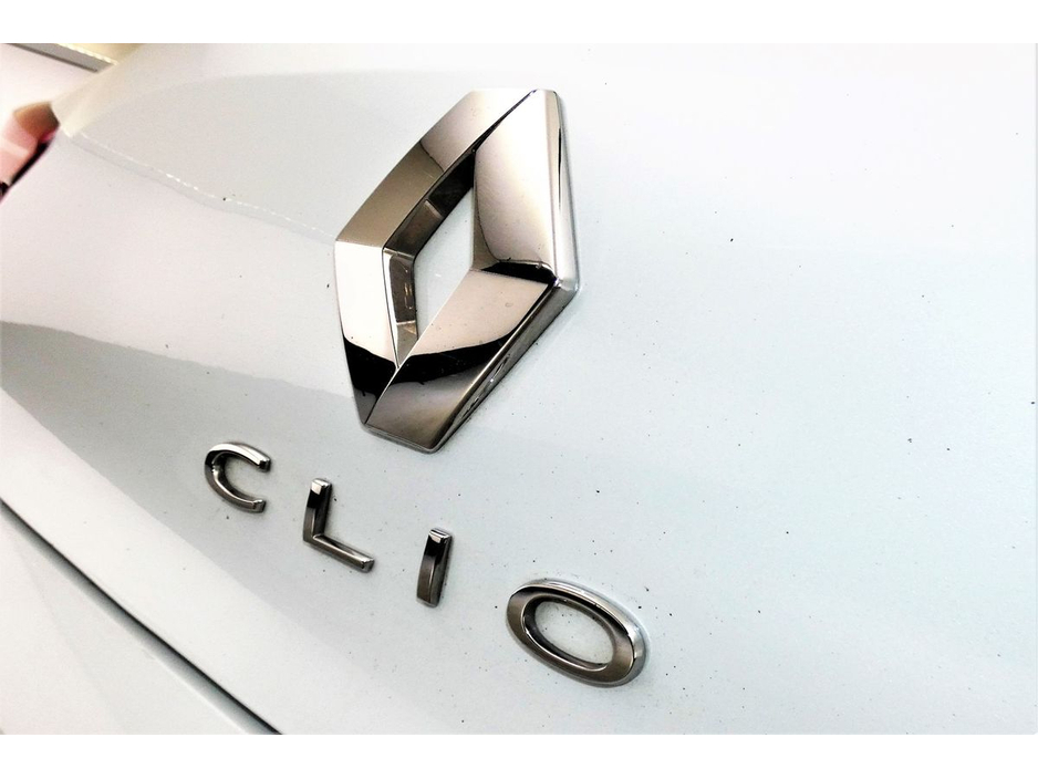 2022 Renault Clio 1.0 TCE ICONIC 90BHP 6SPD *SAT NAV*REAR PARK SENSORS* €16,490