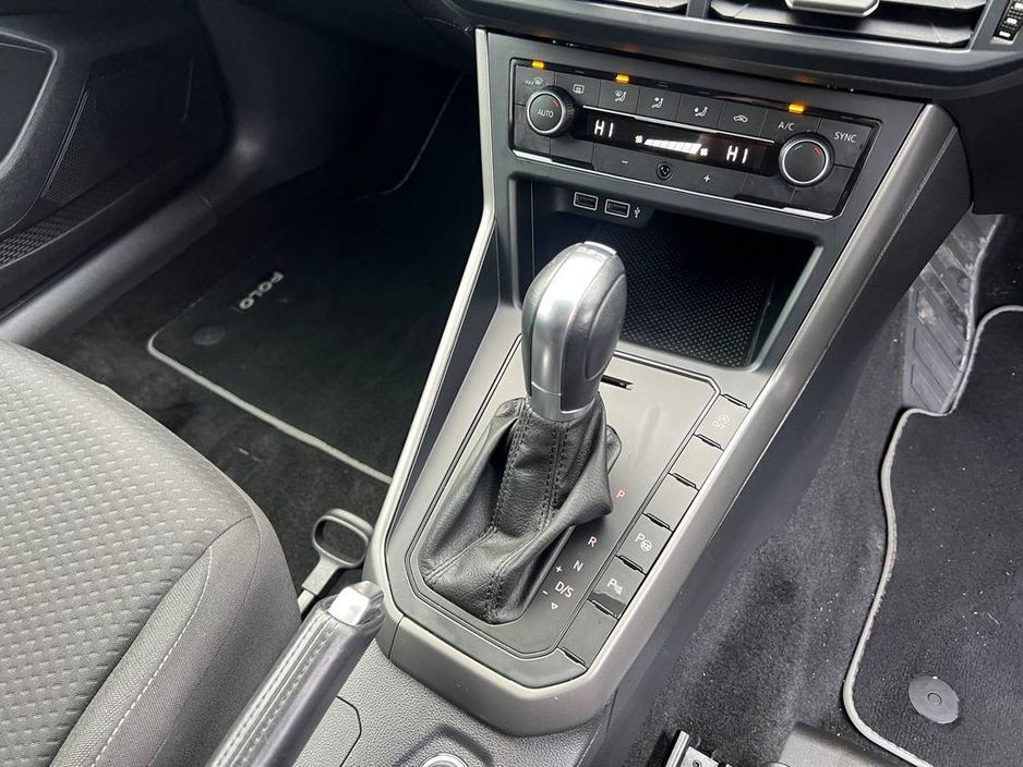 2019 Volkswagen Polo COMFORTLINE 1.0 TSI // FULL SERVICE HISTORY // DIAMOND CUT ALLOYS // APPLE CARPLAY/ANDROID AUTO €15,900