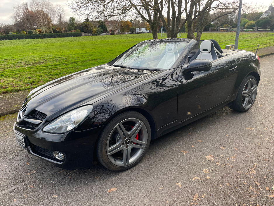 2009 Mercedes-Benz SLK Class SLK 200 Kompressor *CONVERTABLE* This Car Is Like New Showroom Condition* Electric Mirrors, Sport-Tuned Suspension, Sports Seats, Climate Control, Cru €17,900