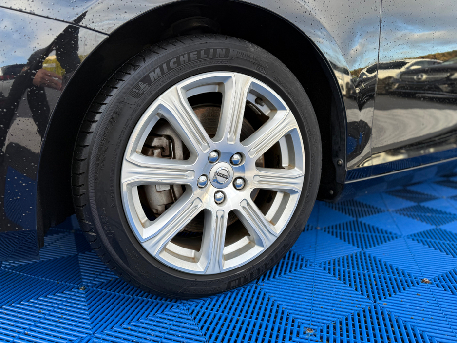 2018 Volvo V40 D4 INSCRIPTION - 2.0L DIESEL - AUTO - 12M WARRANTY - CAR: 1615 €14,950