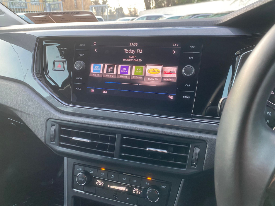 2018 Volkswagen Polo Auto 1.0 Tiny Mileage €15,900