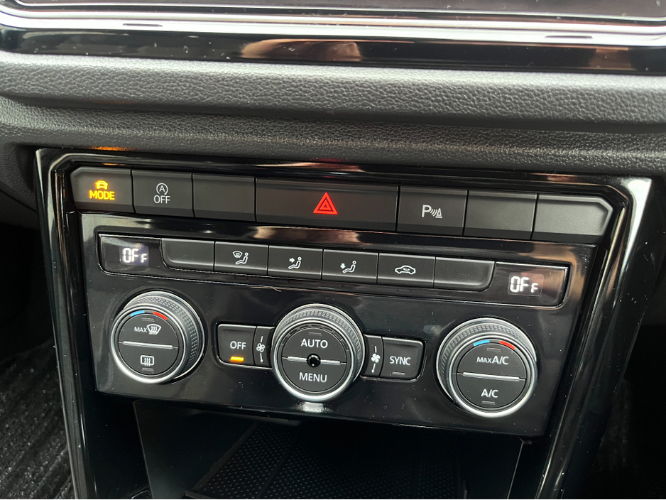 2022 Volkswagen T-Roc STLYE BLACK PACK AUTOMATIC 1.5 PETROL //LOW MILES//HIGH SPEC//KEYLESS ENTRY//ADAPTIVE CRUISE CONTROL//REVERSE CAMERA// €29,950