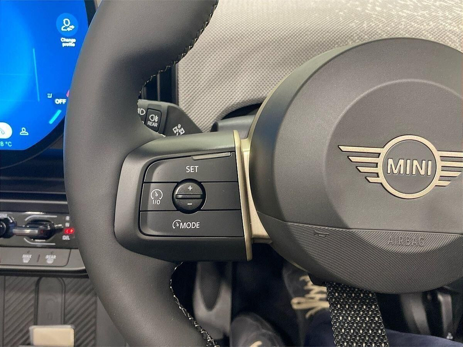 2025 MINI Convertible Cooper S €49,950