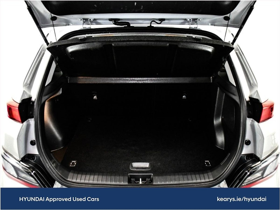 2022 Hyundai Kona EV Premium 64 kWh €22,490