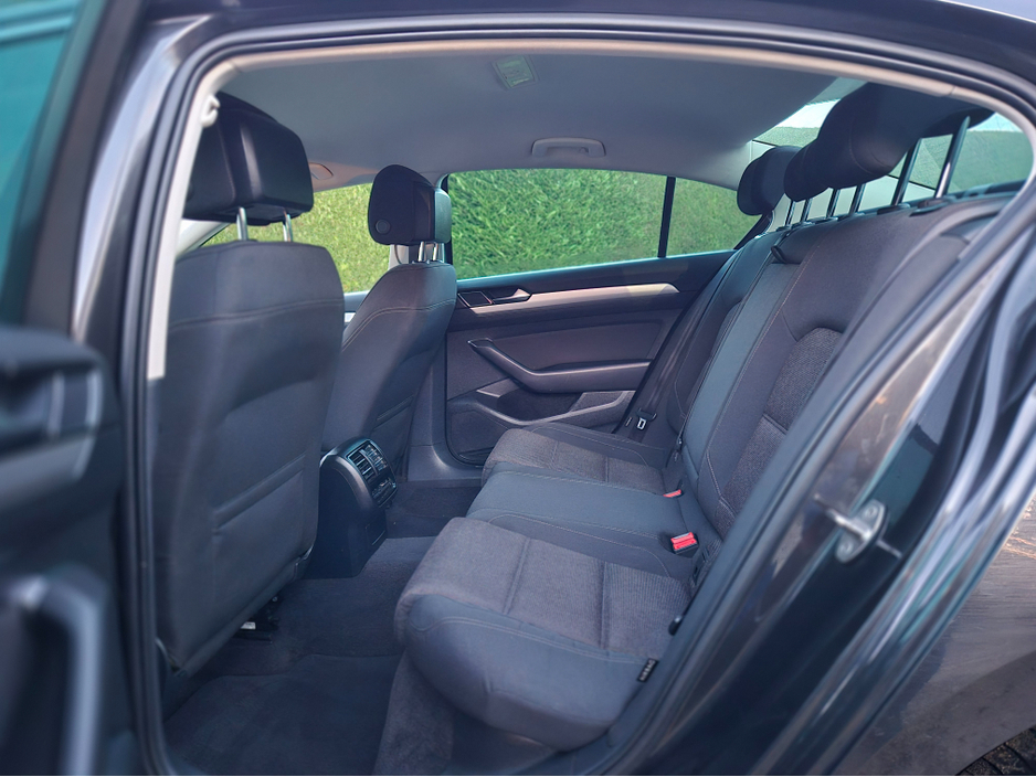 2018 Volkswagen Passat 2.0 TDI SE BUSINESS BLUEMOTION 150PS 4DR €16,995