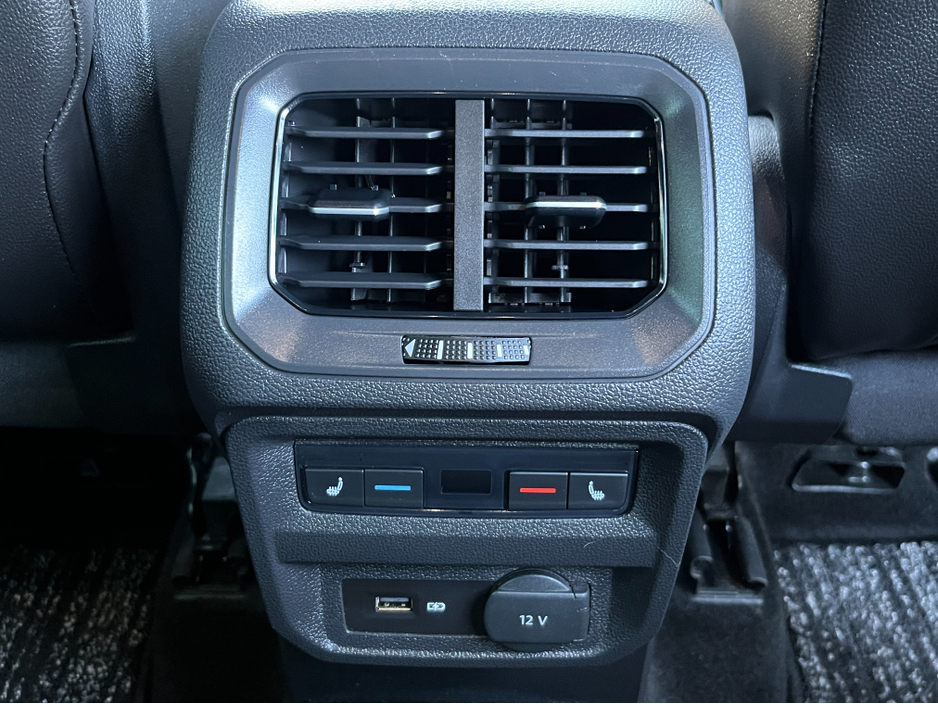 2020 Volkswagen Tiguan R-LINE 4MOTION AUTOMATIC 2.0 DIESEL //LOW MILES//MASSIVE SPEC//FULL LEATHER//DYNAUDIO SOUND SYSTEM//360 PARKING CAMERAS//HEAD UP DISPLAY// €34,950