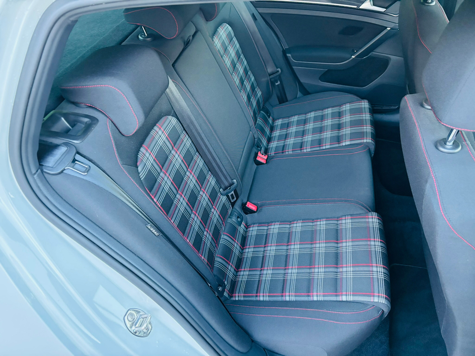 2014 Volkswagen Golf  €16,950