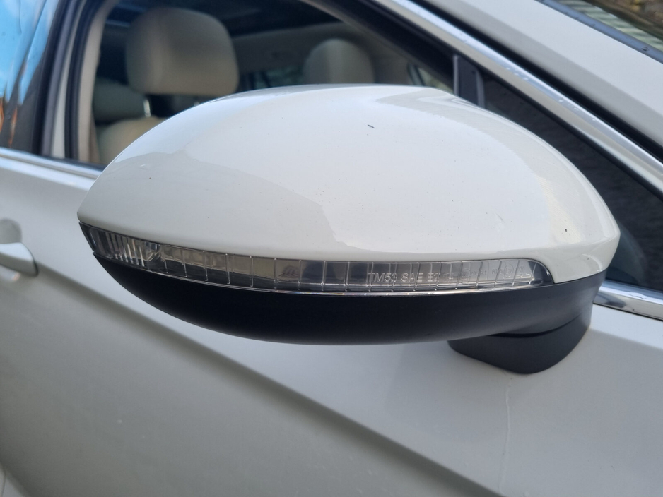 2015 Volkswagen Passat 1.6 TDI DSG 120HP Highline €7,899