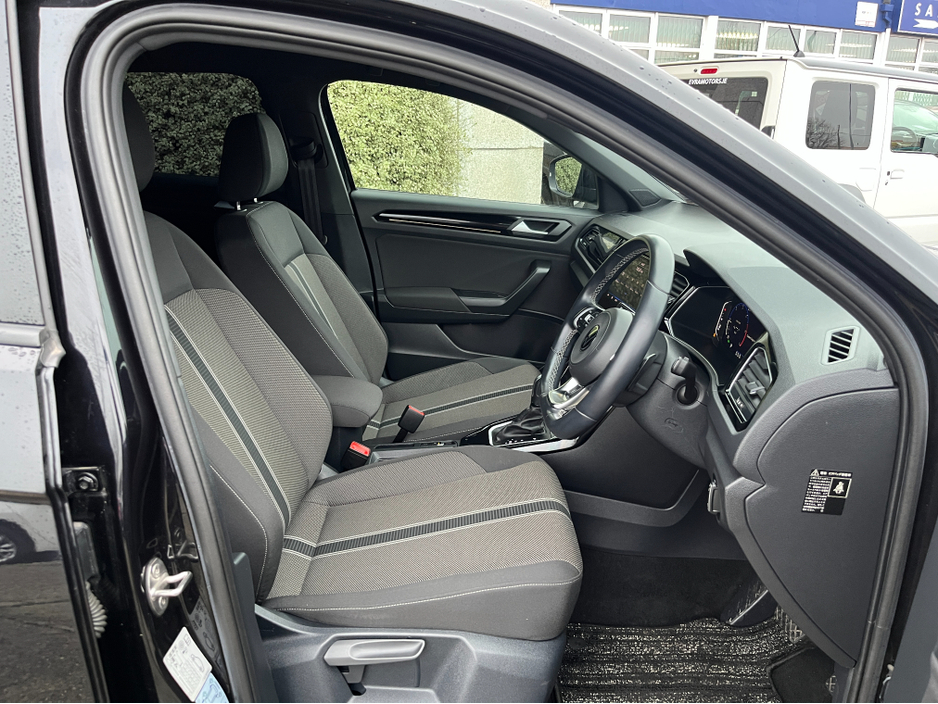 2022 Volkswagen T-Roc STYLE BLACK EDITION AUTOMATIC 2.0 DIESEL //ADAPTIVE CRUISE CONTROL//KEYLESS ENTRY//REVERSE CAMERA//