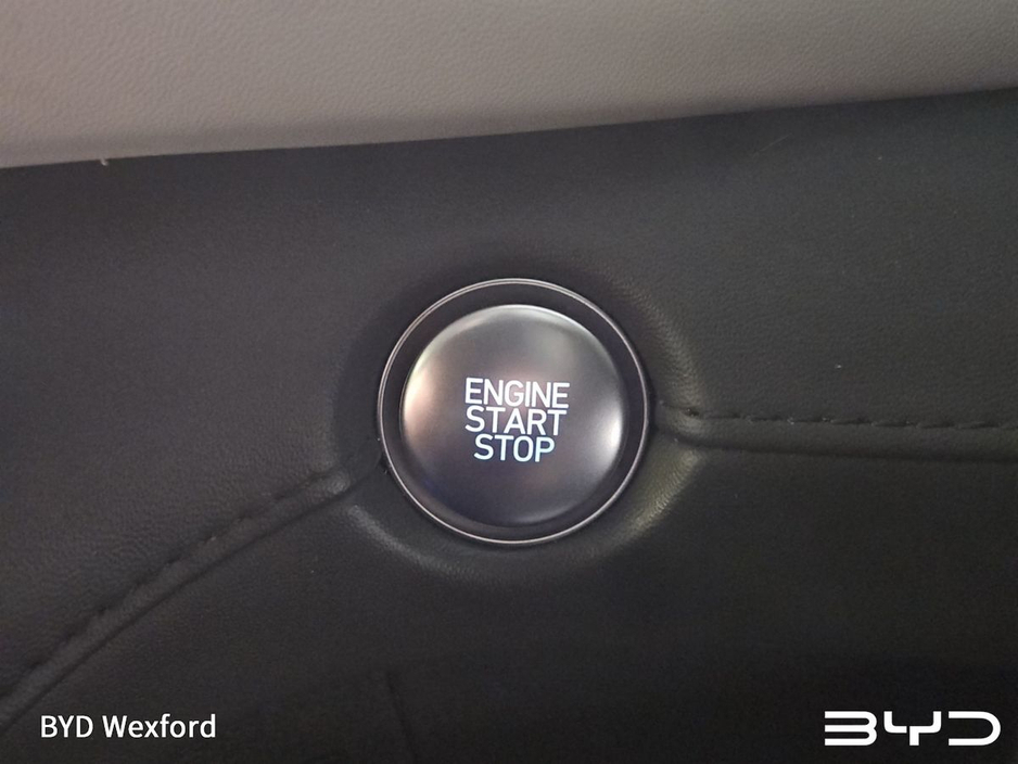 2023 Hyundai Santa Fe 1.6 PHEV 4WD Executive Plus Auto 7Seats €44,475