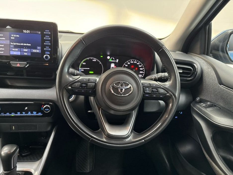 2021 Toyota Yaris HYBRID LUNA 4DR AUTO €21,950