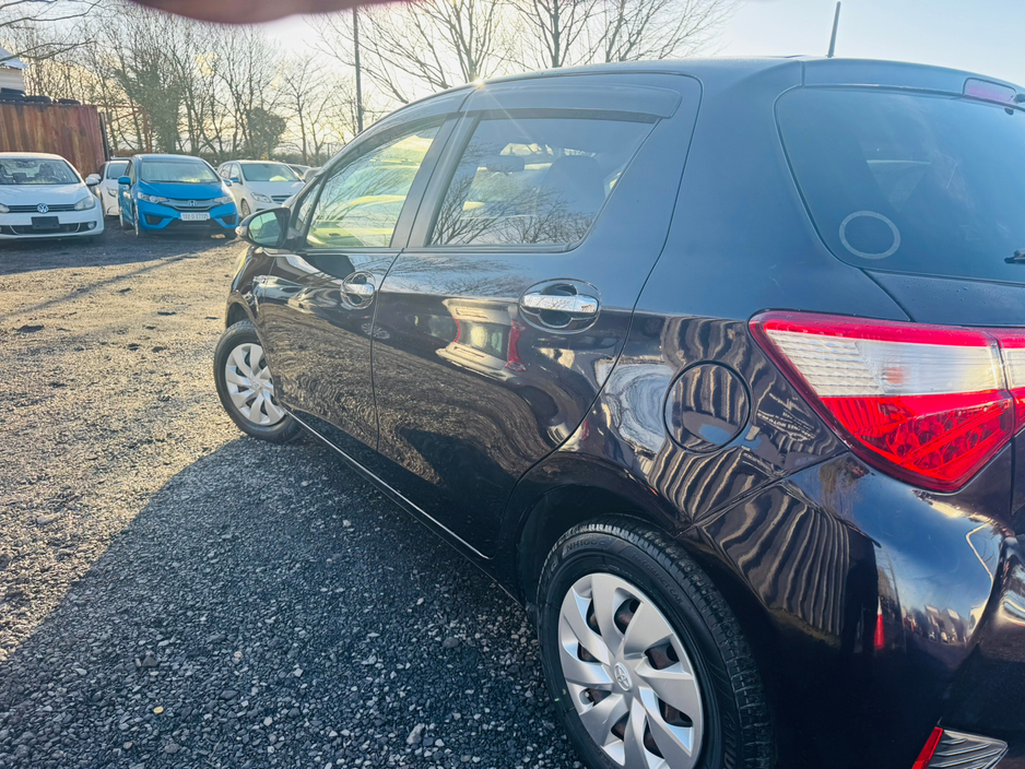 2017 Toyota Vitz  €12,250
