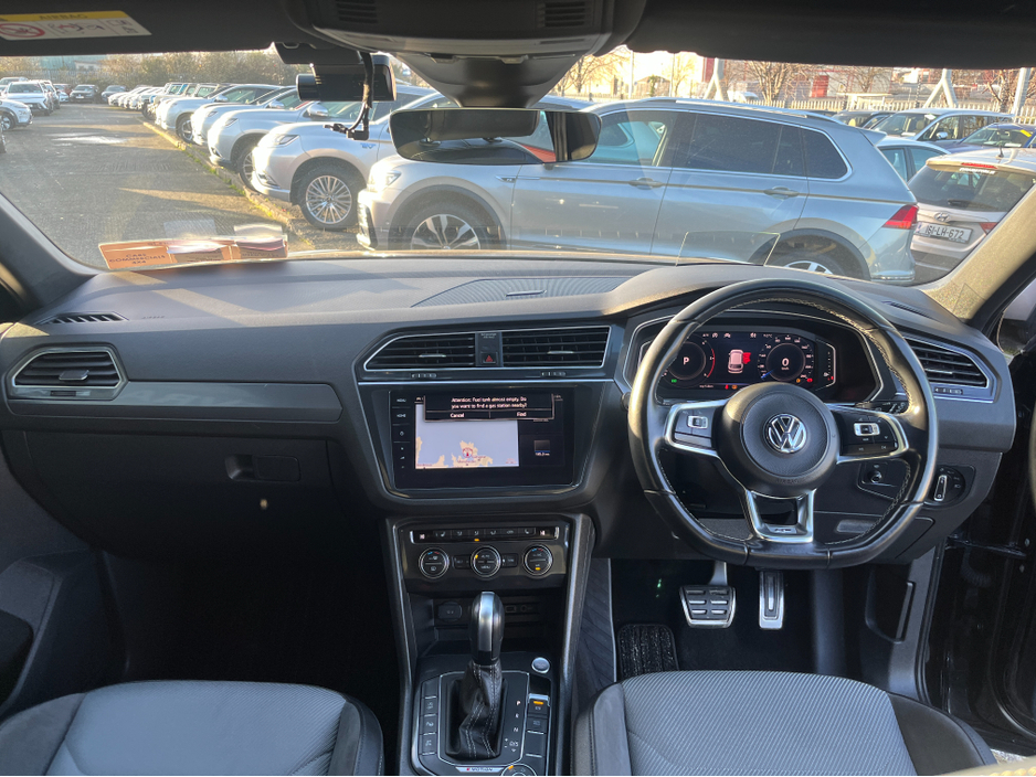2020 Volkswagen Tiguan R-LINE 4MOTION AUTOMATIC 2.0 DIESEL //HIGH SPEC//360 PARKING CAMERAS//HEAD UP DISPLAY//HEATED FRONT AND REAR SEATS// €34,950