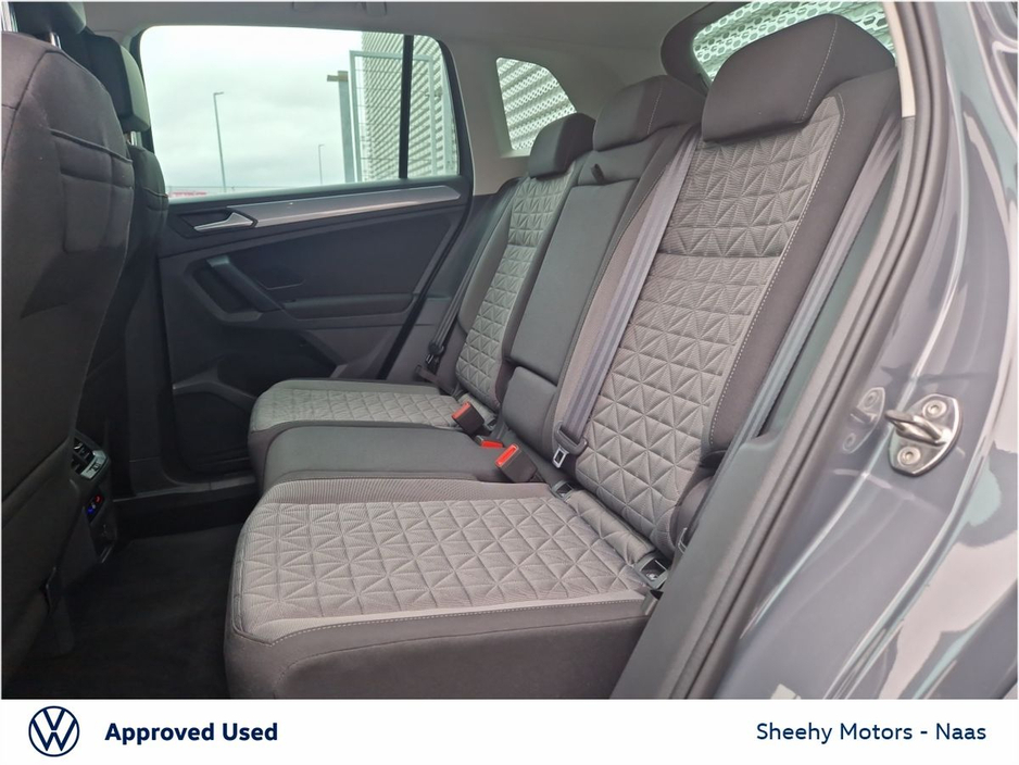 2022 Volkswagen Tiguan Life 1.4TSI PHEV DSG, Rear Camera €36,495