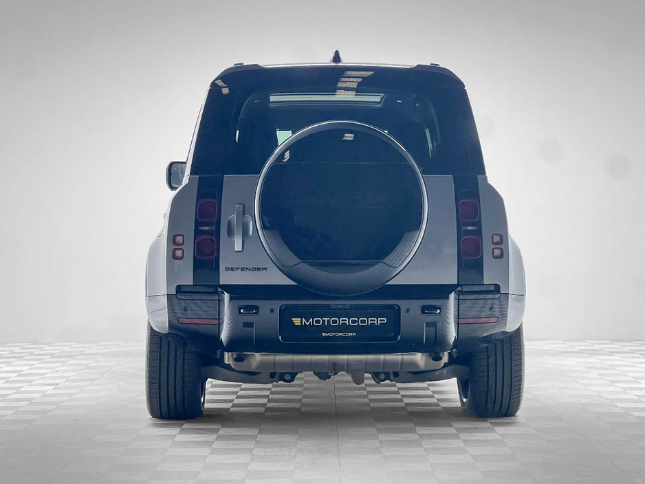 2024 Land Rover Defender HSE X-DYNAMIC P400E €87,990