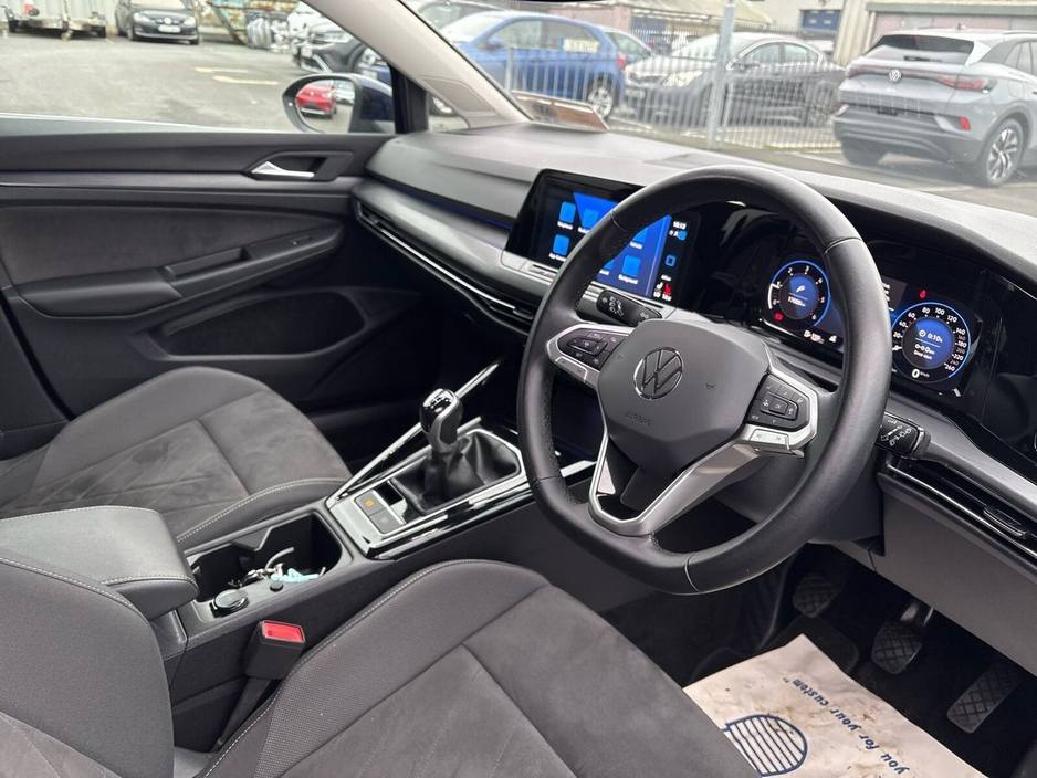 2023 Volkswagen Golf 2.0 TDI 115HP Style €29,975
