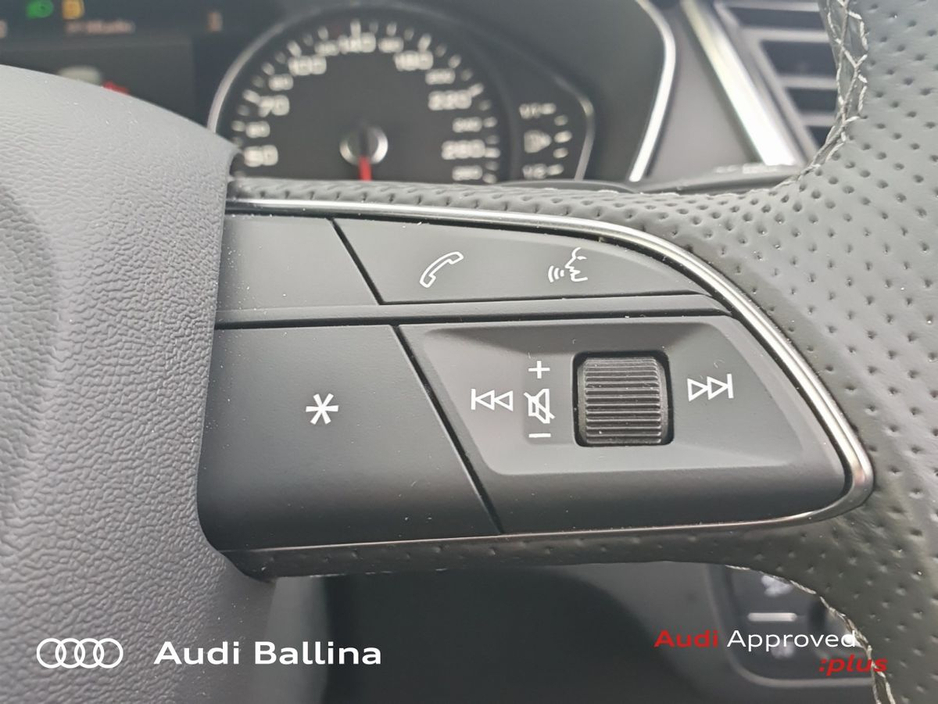 2025 Audi Q5 S line BLK ED Red Calipers*Sport steering wheel*and much More €72,900