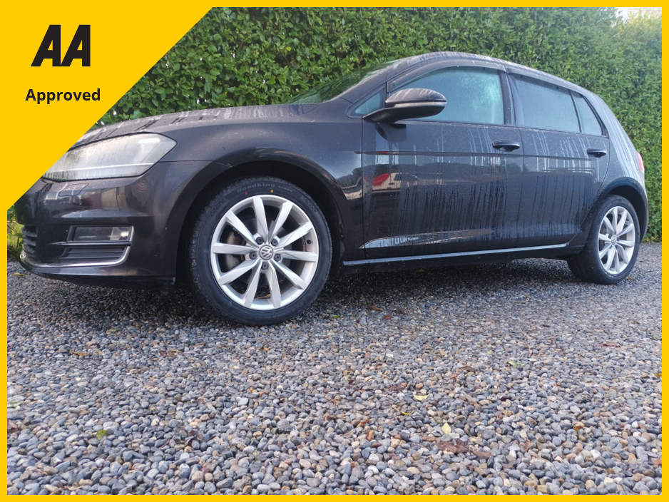 2016 Volkswagen Golf 1.4 TSI HIGHLINE AUTOMATIC SPORTS VELOUR INTERIOR SPORTS ALLOYS  WIND DEFLECTORS LARGE TOUCH SCREEN RADIO FACTORY IMMOBILISER CRUISE CONTROL FRONT & REAR DASHCAM JUST FULLY SERVICED 2 YEARS NCT €16,949