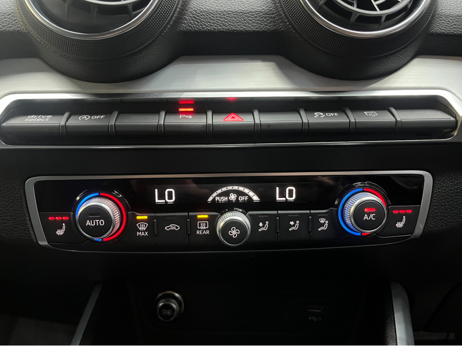 2020 Audi Q2 €23950 2020 AUDI Q2 30TFSI SPORT 1.0 AUTOMATIC / REVERSE CAMERA / CRUISE CONTRL / HEATED SEATS €23,950