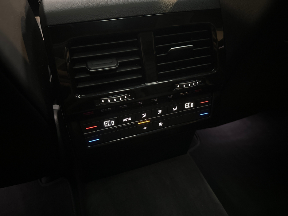 2024 Volkswagen Touareg 3.0 V6 TSIe  ELEGANCE 381PS €72,950