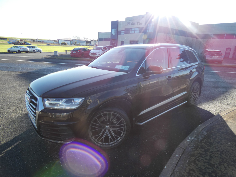 2017 Audi Q7  €26,980
