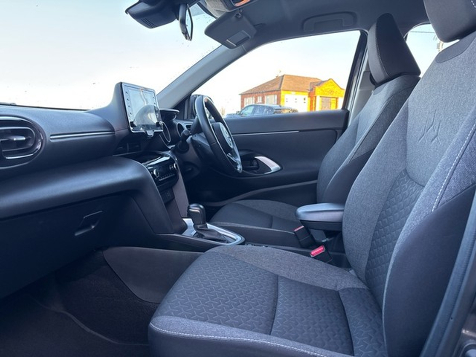 2024 Toyota Yaris Cross LUNA 4DR AUTO €29,495