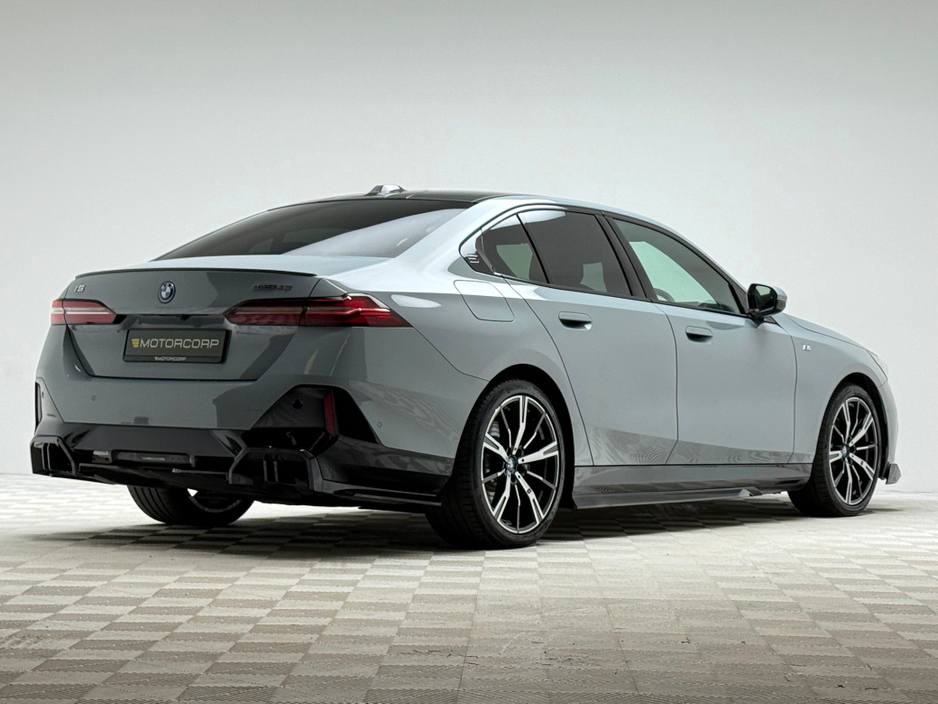 2024 BMW i5 40 M SPORT EDRIVE *PAN ROOF* €63,990