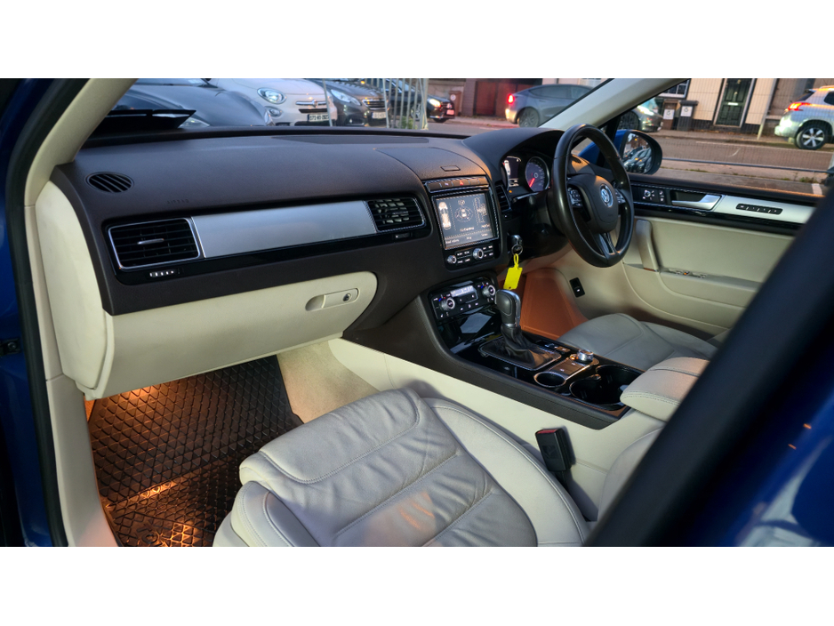 2015 Volkswagen Touareg CV 3.0 TDI 262BHP V6 5 SEATS €24,500