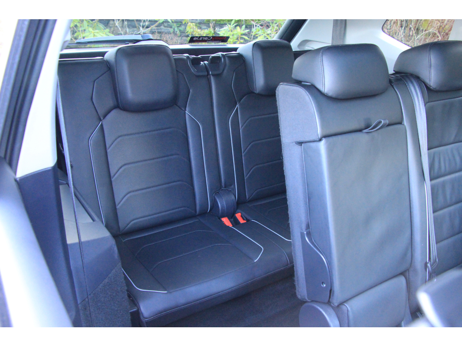 2022 Volkswagen Tiguan Allspace Black Edition R Line * Sunroof * 7 Seats €43,950