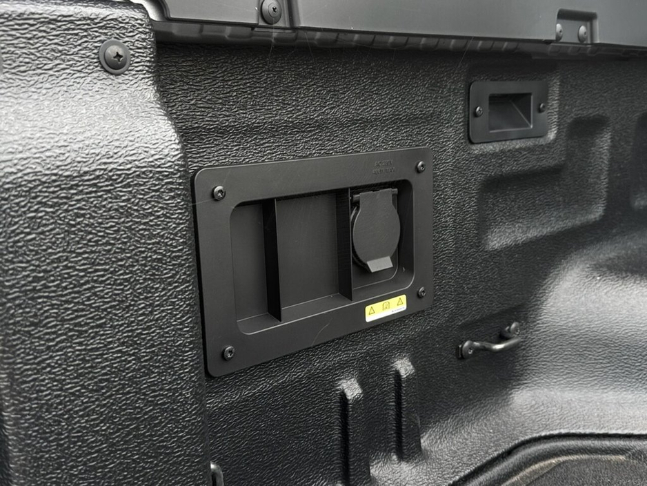 2025 Volkswagen Amarok 3.0 TDI V6 PanAmericana Pickup Double Cab 4dr Diesel Auto 4Motion Euro 6 (s/s) (240 ps) ONLY 100 MILES! + HARMAN KARDON SOUND SYSTEM + 360 CAM €77,900