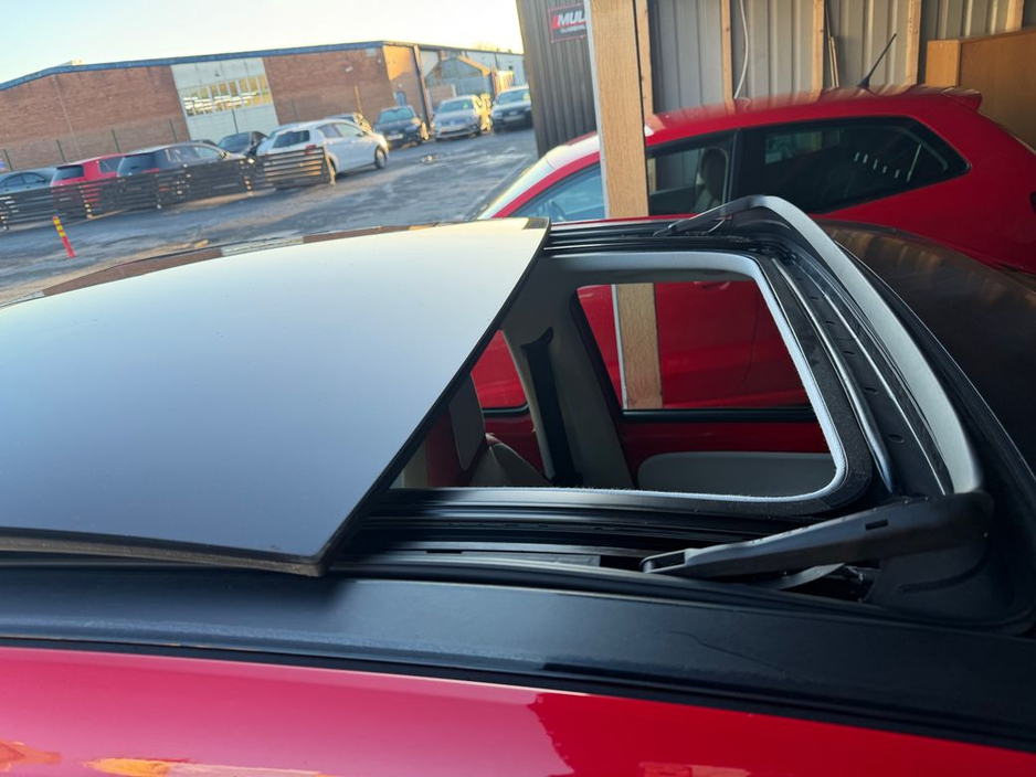 2013 Volkswagen up! 2013 Volkswagen up (high spec) Automatic €7,999