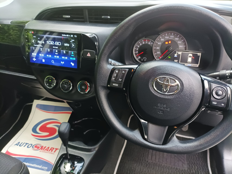 2019 Toyota Yaris 1.3 PETROL AUTOMATIC HIGH SPEC COMPREHENSIVE SERVICE HISTORY (8 STAMPS) LARGE TOUCH SCREEN MULTIMEDIA SYSTEM WITH APPLE CAR PLAY & ANDROID AUTO TOYOTA SAFETY SENSE JUST FULLY SERVICED 2 YEARS NCT €15,949