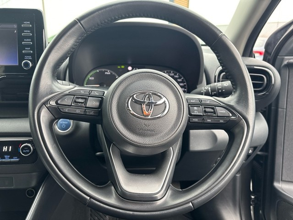 2023 Toyota Yaris 1.5 HYBRID LUNA 4DR AUTO €22,950