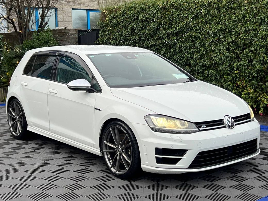 2014 Volkswagen Golf R 4MOTION 2.0 TSI // NEW PRETORIA ALLOYS // LEATHER INTERIOR // REVERSE CAMERA €24,900