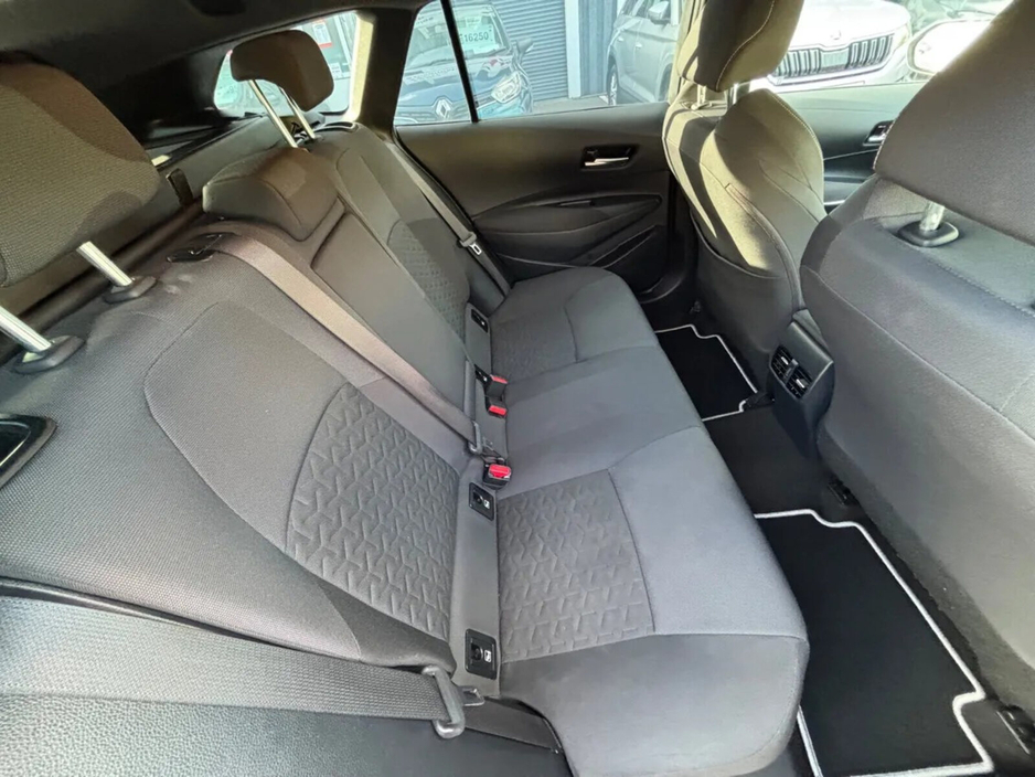 2022 Toyota Corolla 1.8 Hybrid Luna Saloon €20,500