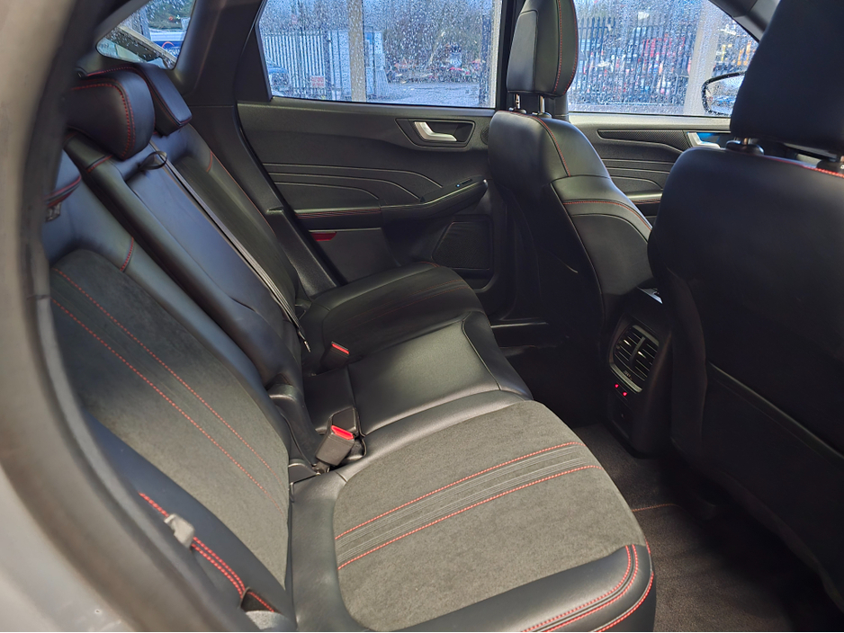 2025 Ford Kuga ST-LINE PHEV PAN ROOF €39,800