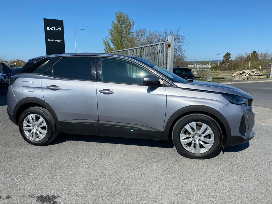 2021 Peugeot 3008 FL ACTIVE 1.5 BLUE HDI 13 130 6.2 €26,500