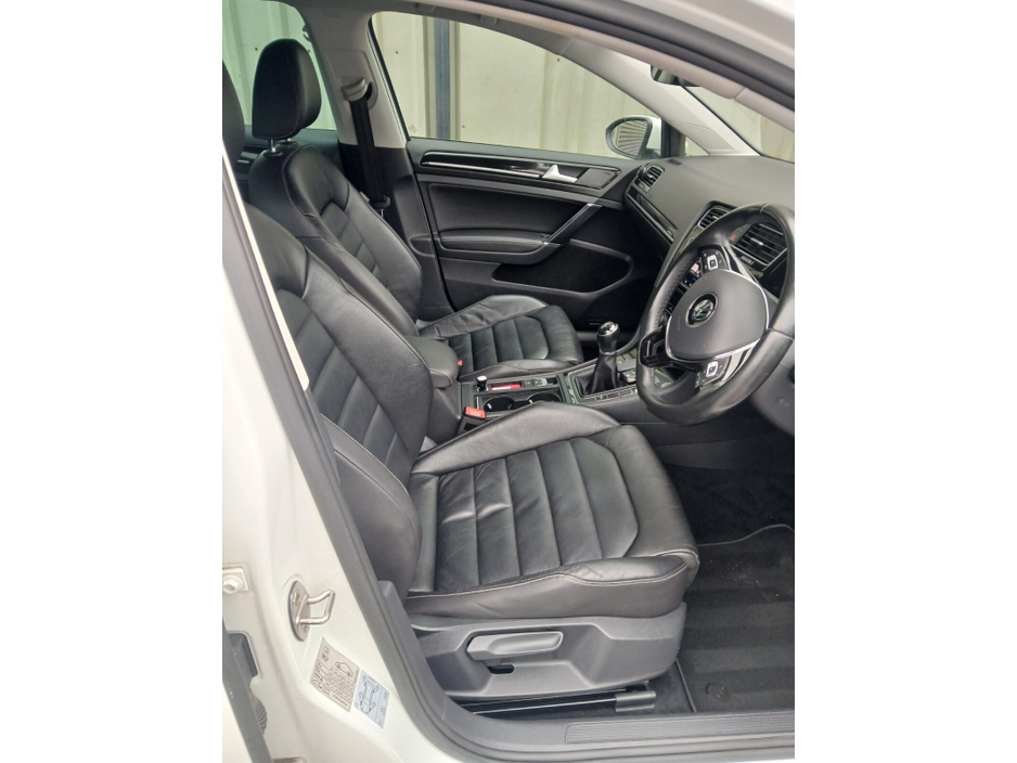 2017 Volkswagen Golf 1.6 TDI 5DR 115HP Highline DSG €14,950