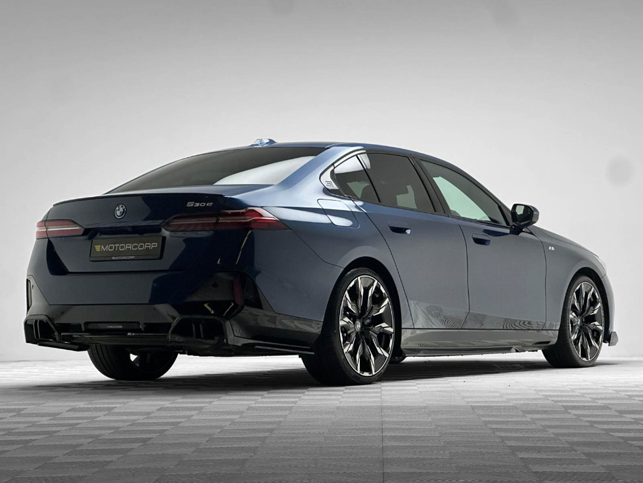 2025 BMW 5 Series 530E M SPORT €66,990