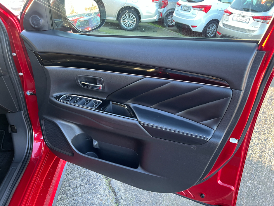 2020 Mitsubishi Outlander G 4WD HYBRID PLUG IN AUTOMATIC 2.4 PETROL //HIGH SPEC//LOW MILES//HALF LEATHER HEATED ELECTRIC SEATS//HEATED STEERING WHEEL// €24,950