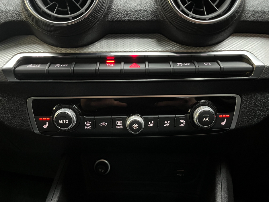 2021 Audi Q2 €27950 2021 AUDI Q2 35TFSI ADVANCE 1.5 / HEATED SEATS / CRUISE CONTROL / REVERSE CAMERA €27,950