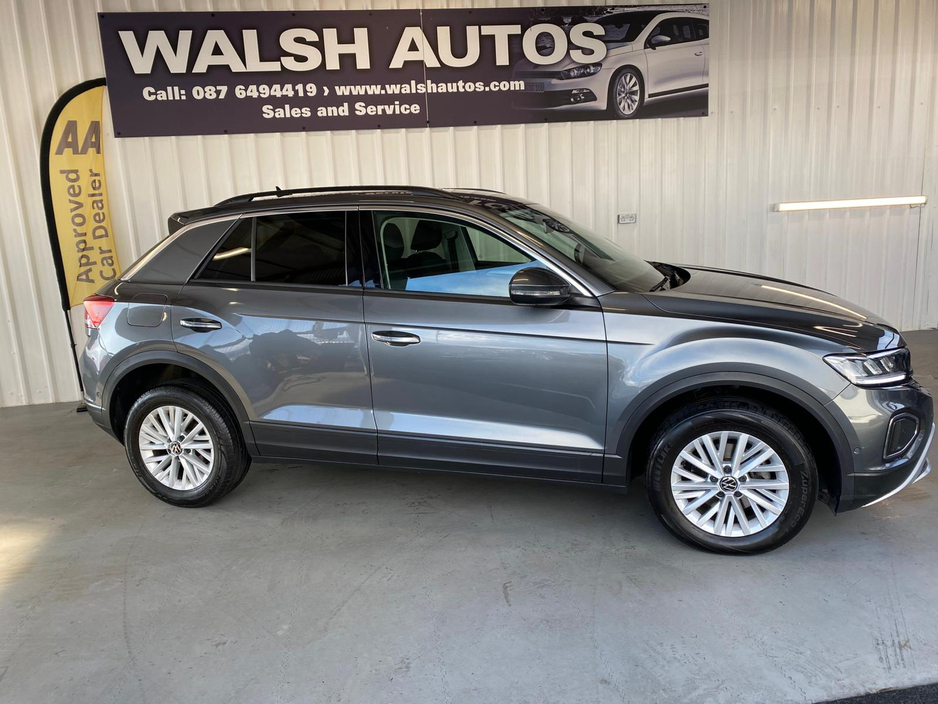 2023 Volkswagen T-Roc LIFE 1.0 TSI MANUAL 6SPEED FWD 110HP 5 €27,450