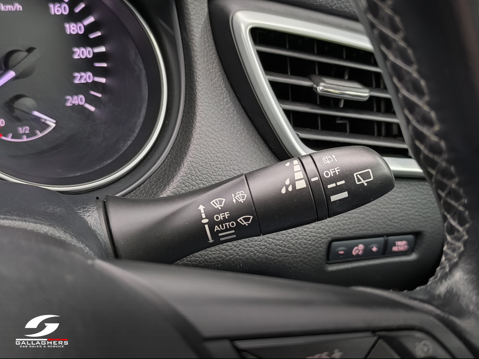 2021 Nissan Qashqai (211) SE 1.5 DCI AUTOMATIC PAN ROOF €21,995