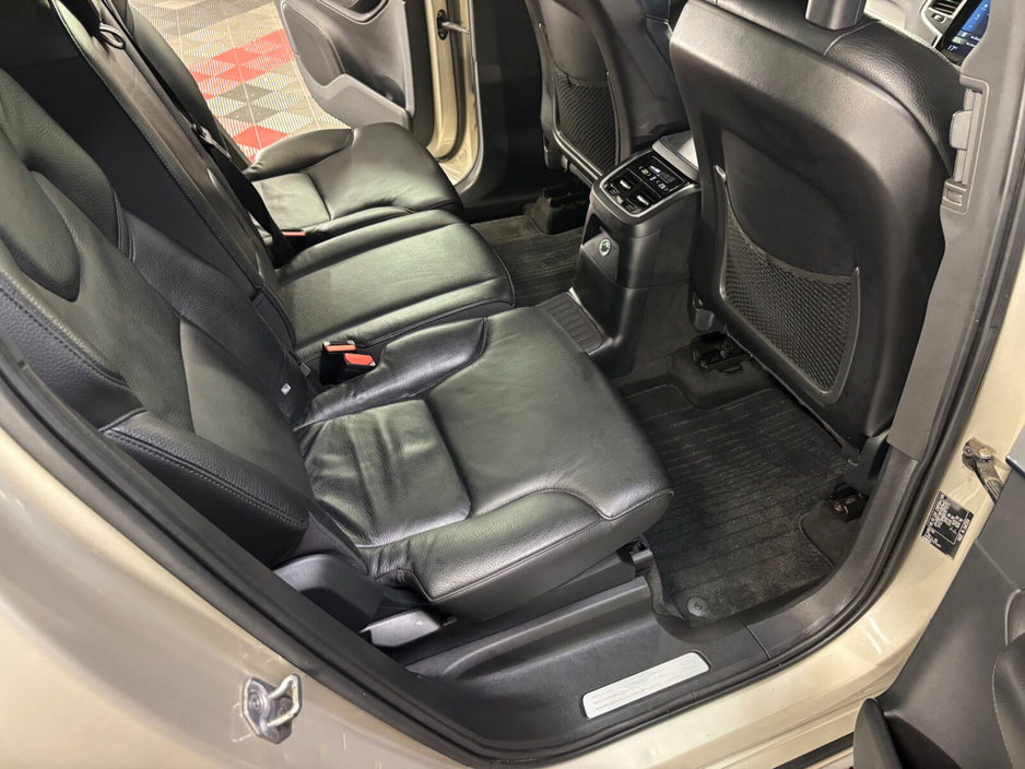 2016 Volvo XC90 2.0 T8 400PS HYBRID MOMENTUM GEARTRONIC €24,950